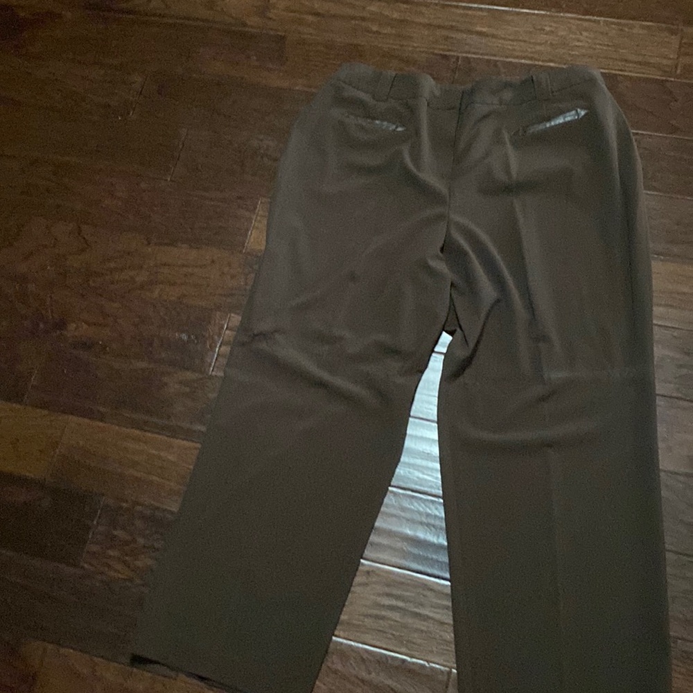 Cato brown dress pants, size 24, stretchy waist, pockets in front, never worn